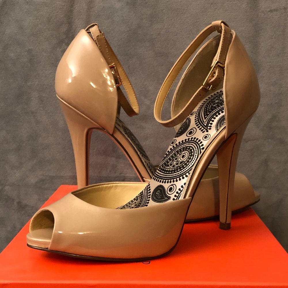 Ivan’s Trump ‘Itbulbli’ ankle strap sandals 6.5M